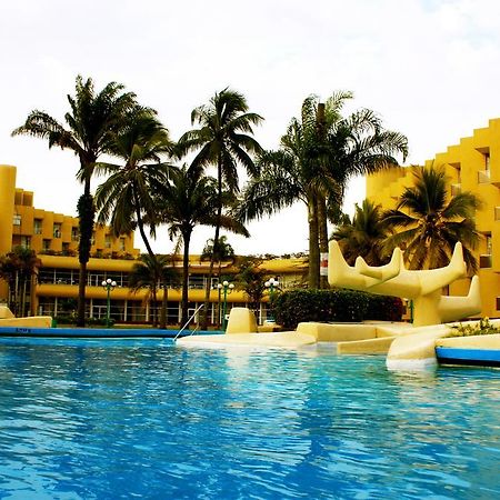 Heden Golf Hotel Abidjan Bagian luar foto