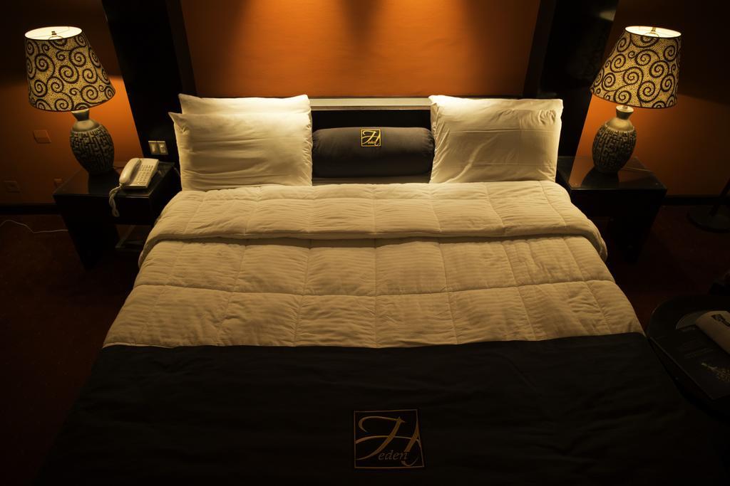 Heden Golf Hotel Abidjan Bagian luar foto