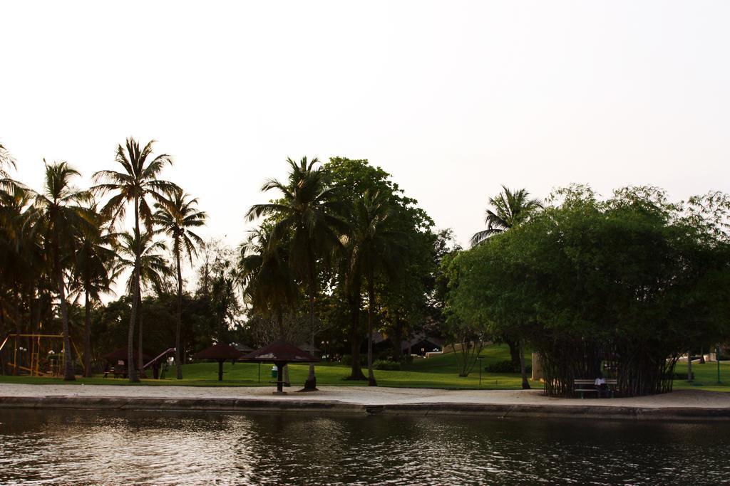 Heden Golf Hotel Abidjan Bagian luar foto