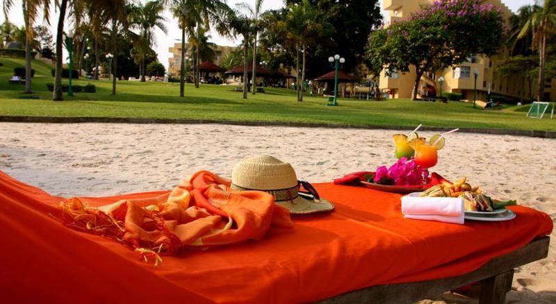 Heden Golf Hotel Abidjan Bagian luar foto