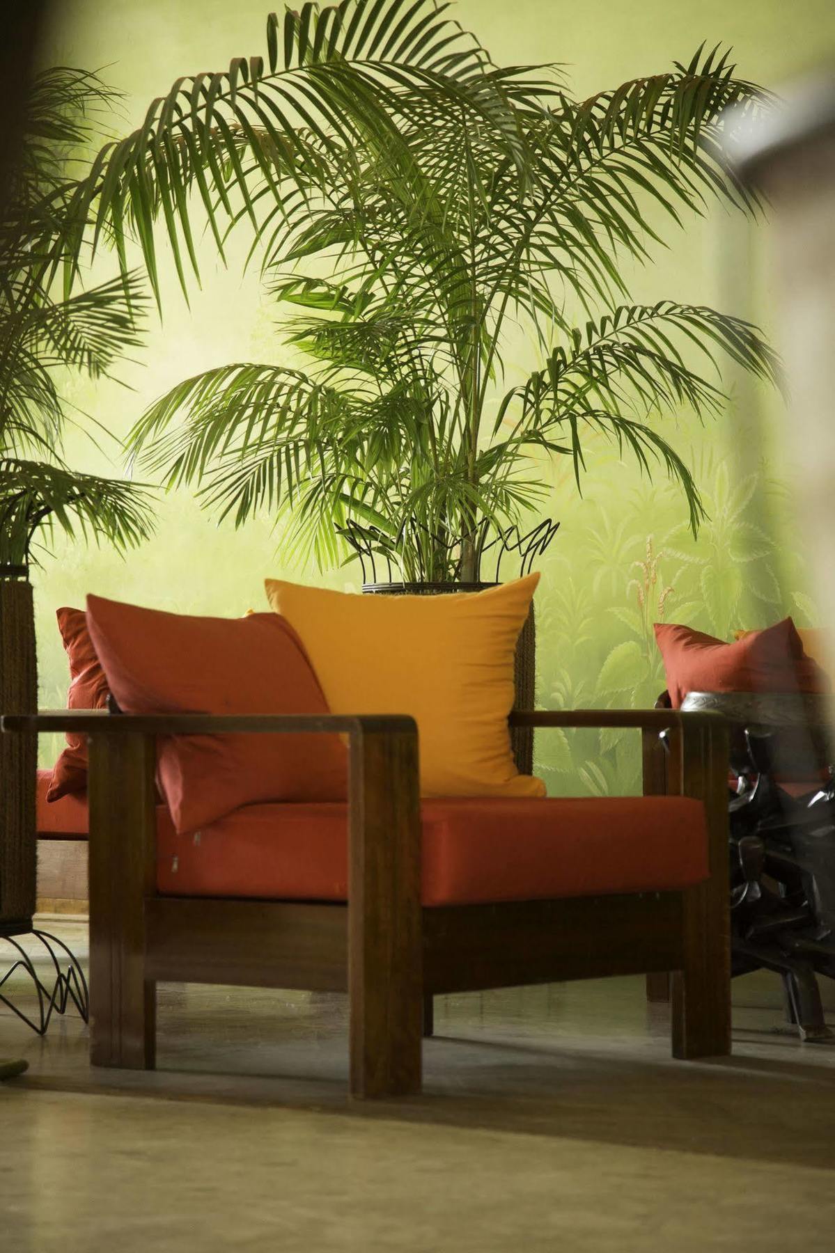 Heden Golf Hotel Abidjan Bagian luar foto